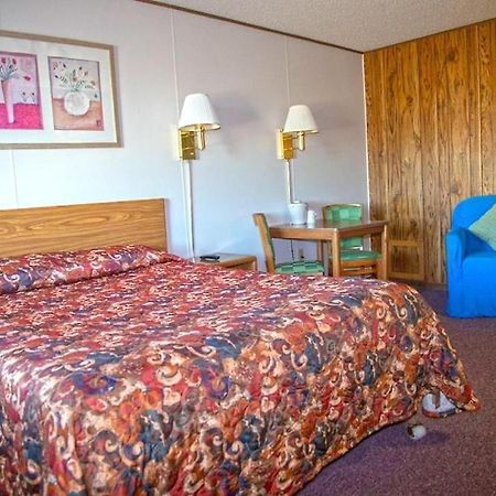 Artos Motel Harvey Exterior photo